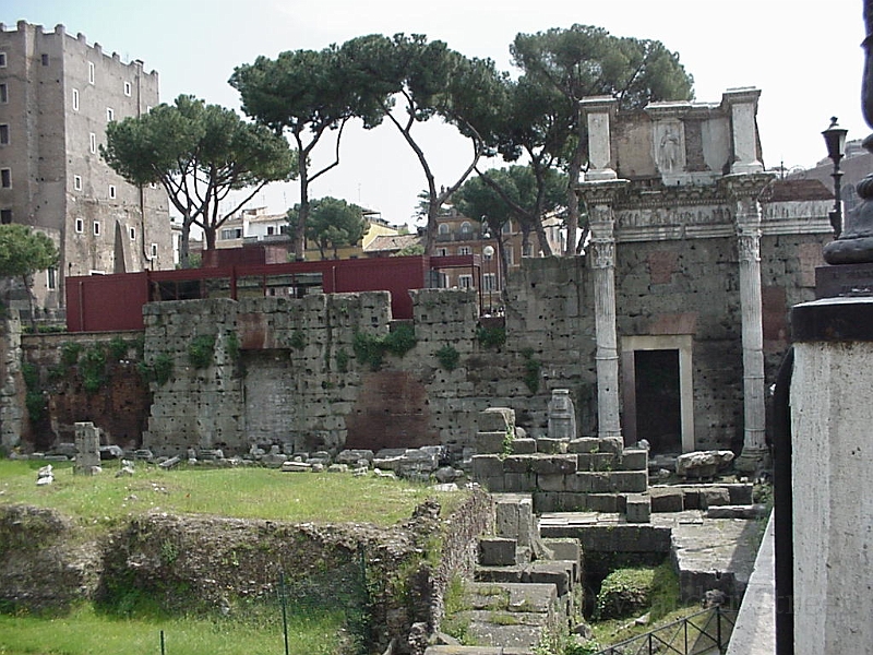 Roman Forum or Collesium 08.jpg